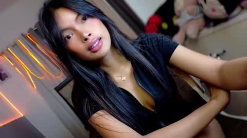 Snapshot of amor_prinsesa chatting on 03-04-26, 05:35 Prinsesa online show from 03-04-26, 05:35