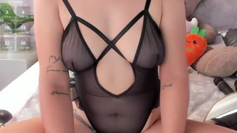 Snapshot of amora_96 chatting on 05-01-26, 03:38 amora online show from 05-01-26, 03:38