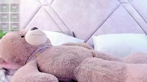 Snapshot of amora_96 chatting on 05-07-26, 04:23 amora online show from 05-07-26, 04:23
