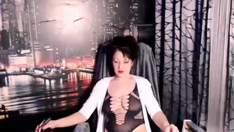 Sarah online show from 11-18-25, 06:45