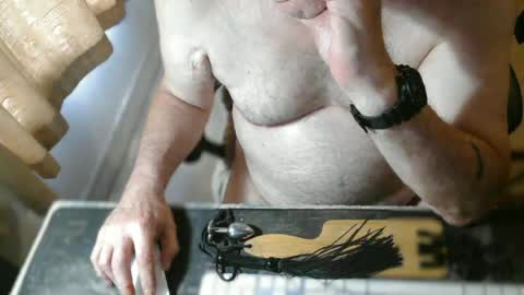 Snapshot of amslave4f chatting on 06-27-26, 01:06 amslave4f online show from 06-27-26, 01:06