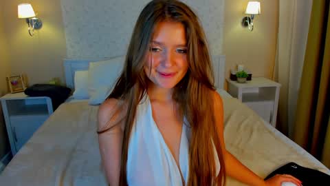 Snapshot of amy__wood chatting on 12-19-24, 03:29 AmyGMT 2 Mon-Sun  0300am-0900am  online show from 12-19-24, 03:29