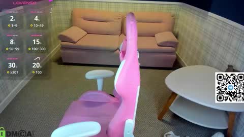 Snapshot of amy__wood chatting on 10-04-25, 12:41 AmyGMT 2 Mon-Sun  0300am-0900am  online show from 10-04-25, 12:41