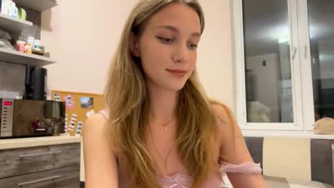 Snapshot of amy_chill chatting on 11-04-25, 04:17 Amy Chill online show from 11-04-25, 04:17