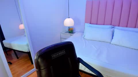 Aleja   online show from 10-24-25, 11:23