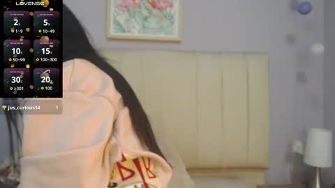 Snapshot of amy_le chatting on 11-14-25, 01:43 Amy online show from 11-14-25, 01:43