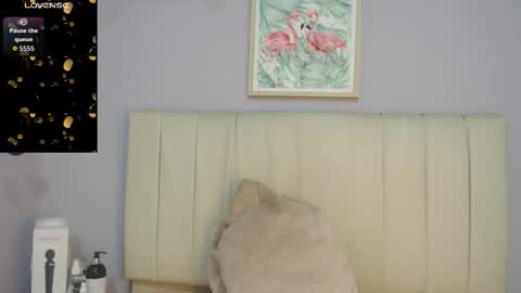 Snapshot of amy_le chatting on 12-03-25, 01:53 Amy online show from 12-03-25, 01:53