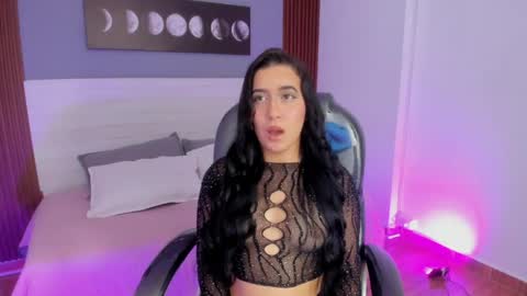 amy_leah_ online show from 04-22-26, 06:42