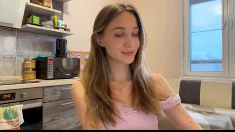 Snapshot of amy_meoww chatting on 01-13-26, 12:43 amy_meoww online show from 01-13-26, 12:43