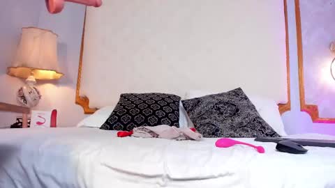 Little Slut Nicolee online show from 03-01-25, 01:11