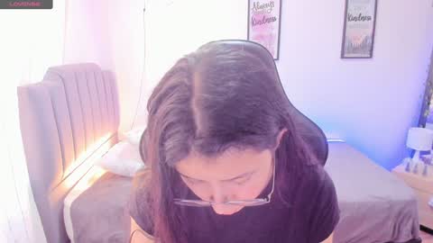 Snapshot of amy_sophiaa chatting on 01-04-25, 01:53 Amy sophia 3 online show from 01-04-25, 01:53