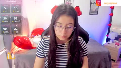 Snapshot of amy_sophiaa chatting on 02-13-25, 06:38 Amy sophia 3 online show from 02-13-25, 06:38