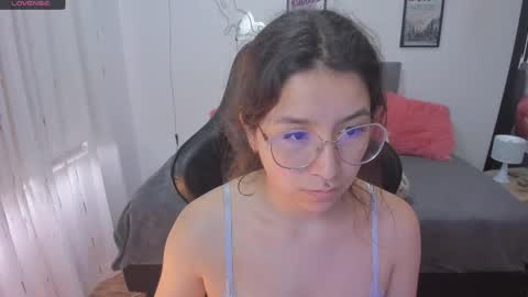 Snapshot of amy_sophiaa chatting on 11-05-25, 01:11 Amy sophia 3 online show from 11-05-25, 01:11