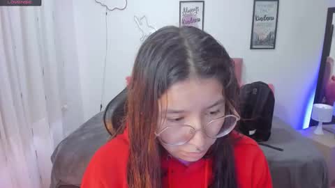 Snapshot of amy_sophiaa chatting on 11-08-25, 12:38 Amy sophia 3 online show from 11-08-25, 12:38