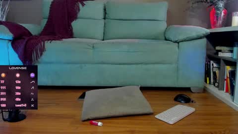 Snapshot of amy_versatile chatting on 02-26-25, 05:09 Amy online show from 02-26-25, 05:09