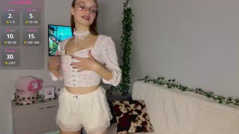 Snapshot of amy_yammy3 chatting on 07-23-26, 06:28 Amy online show from 07-23-26, 06:28