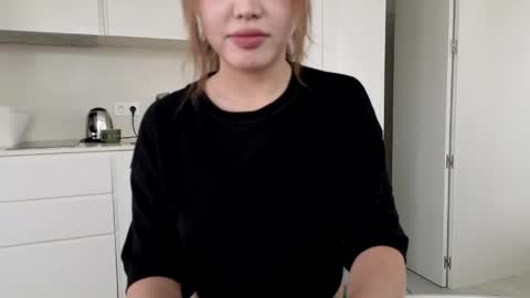 Snapshot of amyalwayshere chatting on 05-02-26, 03:50 girl next door named Amy online show from 05-02-26, 03:50