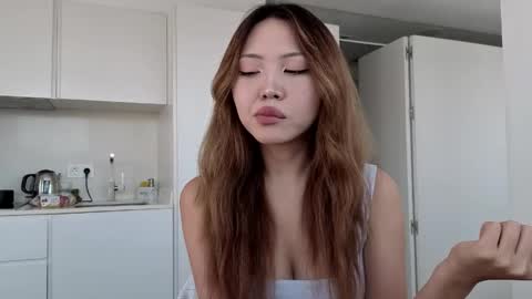 Snapshot of amyalwayshere chatting on 06-06-26, 01:27 girl next door named Amy online show from 06-06-26, 01:27