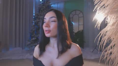 Amy Armstrong online show from 12-22-25, 09:12