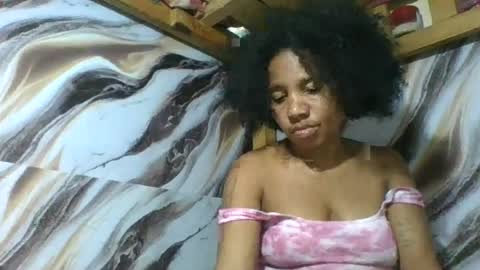 Snapshot of amyatche chatting on 06-28-26, 05:41 Amyatche online show from 06-28-26, 05:41