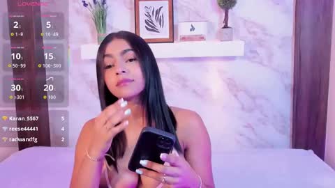 Snapshot of amybarton chatting on 12-20-25, 06:15 My name is AMY... Nice to meet you thumb up me please its important online show from 12-20-25, 06:15