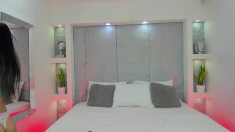 Snapshot of amycolman_ chatting on 11-11-25, 11:32 amy online show from 11-11-25, 11:32