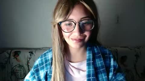 Snapshot of amycosplay99 chatting on 12-24-24, 02:21 amycosplay99 online show from 12-24-24, 02:21