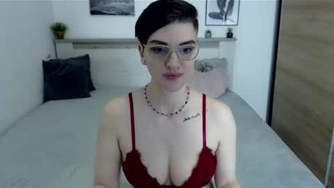 Hi there guys  My pleasure in your hands  pvt is open online show from 04-03-26, 08:18