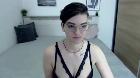 Hi there guys  My pleasure in your hands  pvt is open online show from 04-08-26, 07:08