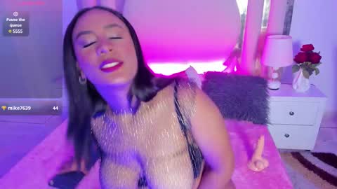 Snapshot of amymasson chatting on 12-11-24, 05:37 Amy    online show from 12-11-24, 05:37