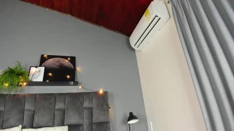 Snapshot of amypalmmer chatting on 10-22-25, 11:21 AMMY online show from 10-22-25, 11:21