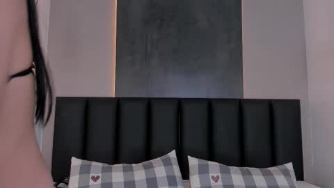 Snapshot of amypalmmer chatting on 11-06-25, 11:44 AMMY online show from 11-06-25, 11:44