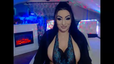 Snapshot of amyrarosera chatting on 02-13-25, 10:00 Alimoonyia online show from 02-13-25, 10:00