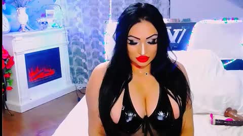Snapshot of amyrarosera chatting on 10-10-25, 09:25 Alimoonyia online show from 10-10-25, 09:25