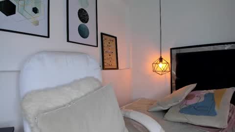 Amy online show from 12-22-25, 11:40