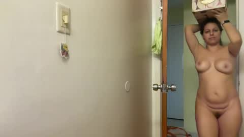 Snapshot of amysmilez chatting on 02-01-25, 03:28 Amy Smilez online show from 02-01-25, 03:28