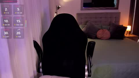    online show from 11-23-25, 04:07