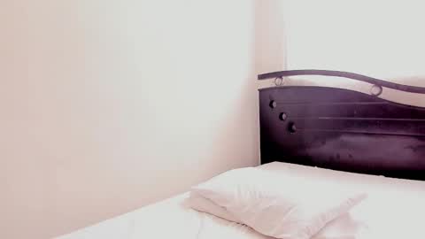 Snapshot of ana_castilo chatting on 12-19-24, 02:57 Ana IG an castillo 1 online show from 12-19-24, 02:57