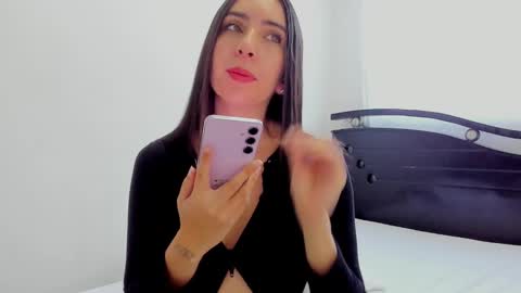 Snapshot of ana_castilo chatting on 01-07-25, 11:48 Ana IG an castillo 1 online show from 01-07-25, 11:48