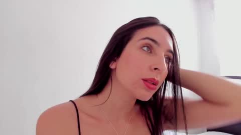 Snapshot of ana_castilo chatting on 02-10-25, 12:39 Ana IG an castillo 1 online show from 02-10-25, 12:39