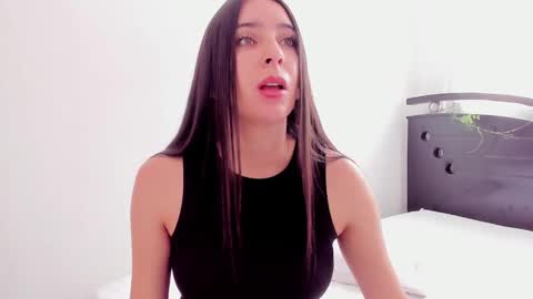 Snapshot of ana_castilo chatting on 02-24-25, 02:04 Ana IG an castillo 1 online show from 02-24-25, 02:04