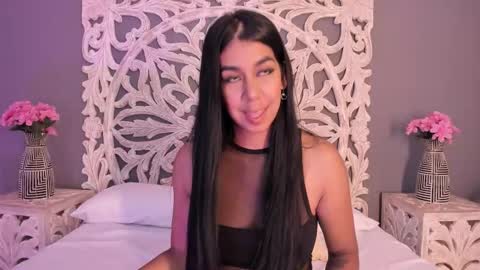 Ana Gonzalez online show from 12-17-25, 08:26