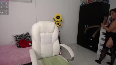  Ana  online show from 12-25-24, 09:33