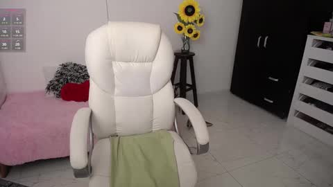  Ana  online show from 12-31-24, 02:08