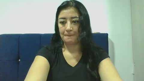 Snapshot of ana_lovexx2 chatting on 02-12-25, 10:37 Ana online show from 02-12-25, 10:37