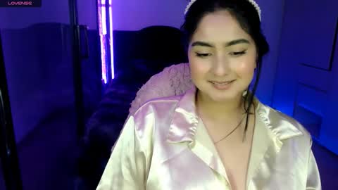 Ana Ricciardi online show from 11-23-25, 04:34