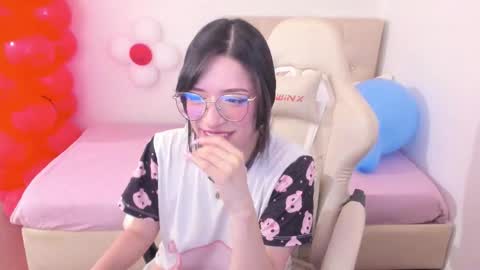 Im anna but you can call me as you want online show from 03-04-26, 08:37