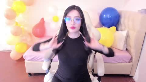 Im anna but you can call me as you want online show from 05-21-26, 10:39