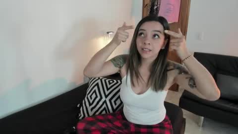 Ana  online show from 04-25-26, 02:14