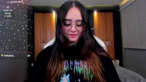 Snapshot of ana_taylor2 chatting on 02-11-25, 08:52 Ana online show from 02-11-25, 08:52